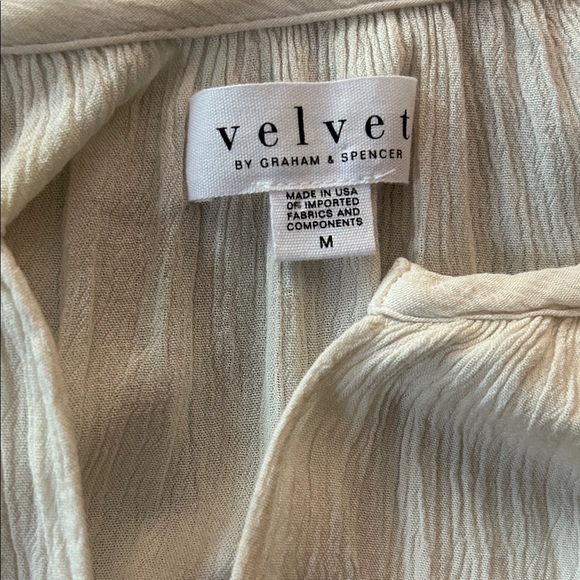 Velvet Women's Cream Blouse EUC an Anthropology line - Picture 7 of 8
